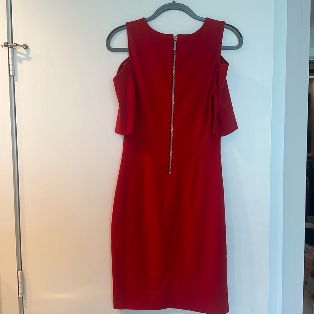 Michael Kors Stretch-Viscose Peekaboo Midi Dress in Crimson - Picture 4 of 6